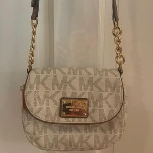 Authentic Michael Kors logo small purse